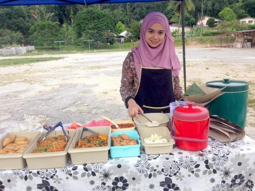 Nasi Lemak Hakak pencabar Nasi Lemak Anak Dara